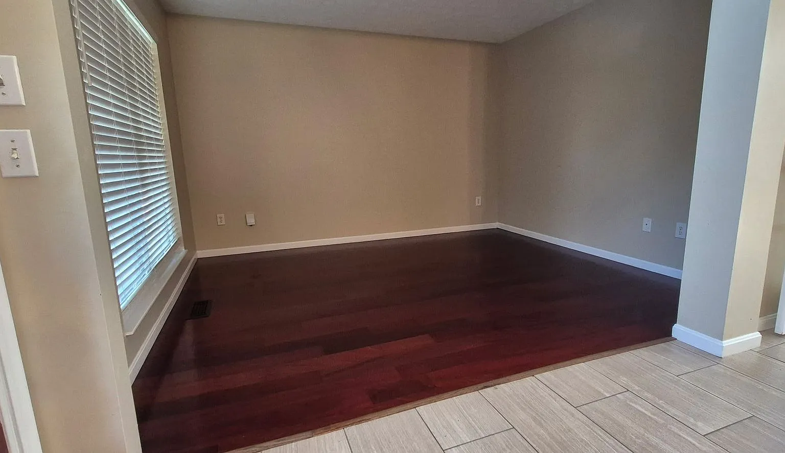 Beautiful 5-Bedroom Home In Beavercreek! — Photo 4