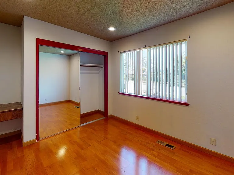 1113 Remington Ct — Photo 10