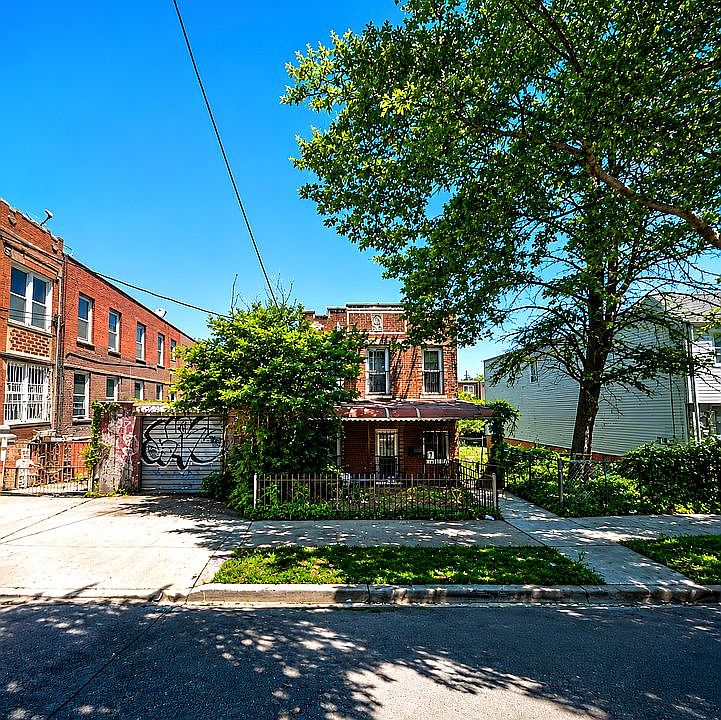 1st image of 649 Pine St