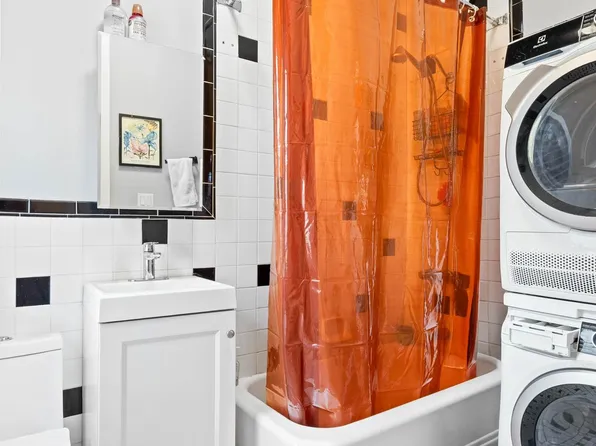 171 8th Street image 13 of 33