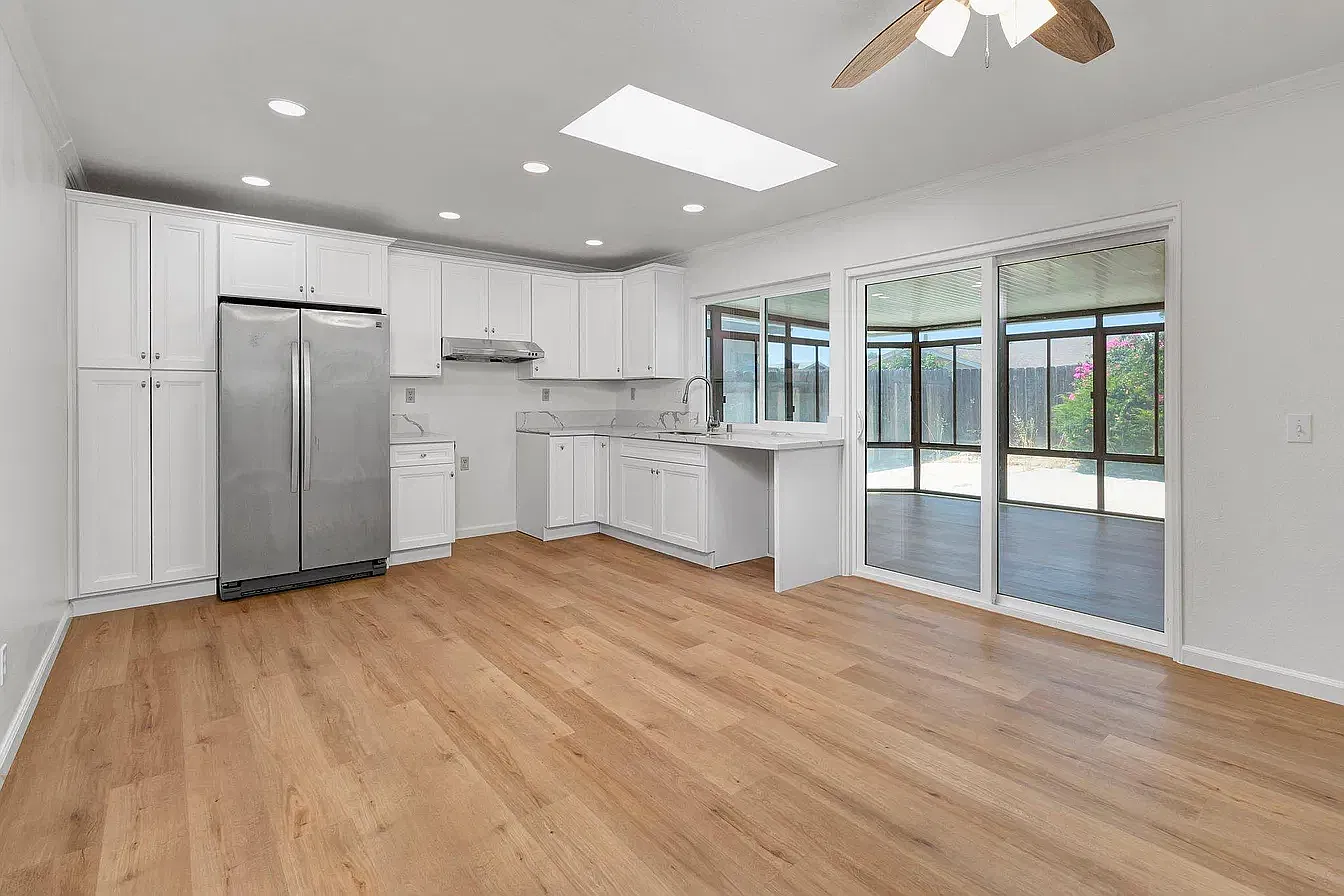 4 bed, 1366 sqft, $3,950 — Photo 4