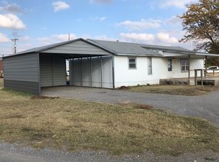 202 E 1st St, Lahoma, OK 73754