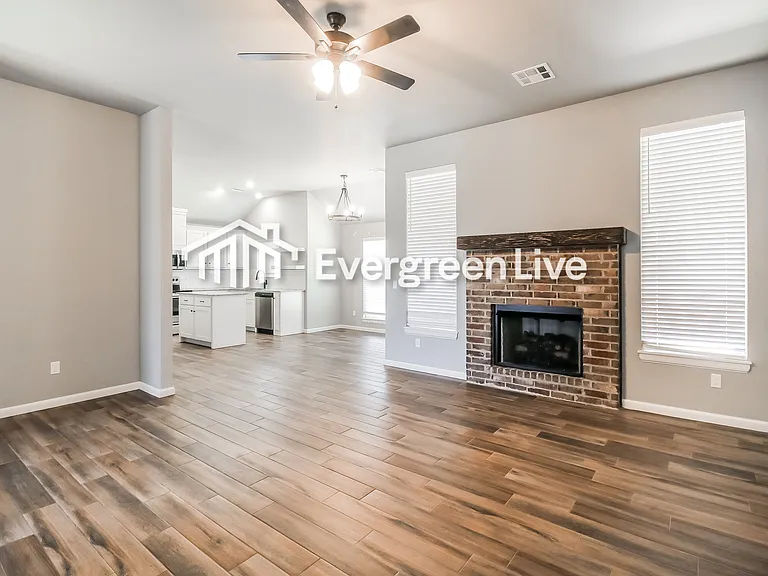 705 N Cottontail Way — Photo 4