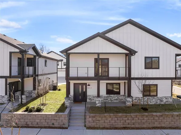 8821 Cortez St, Overland Park, KS 66212