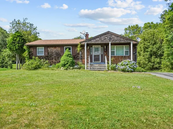 92 Benoit St, Westport, MA 02790