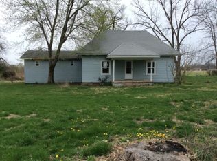 1104 N Albany Ave, Bolivar, MO 65613