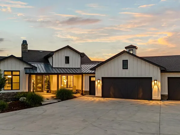 10621 Lone Fox Road, Franktown, CO 80116