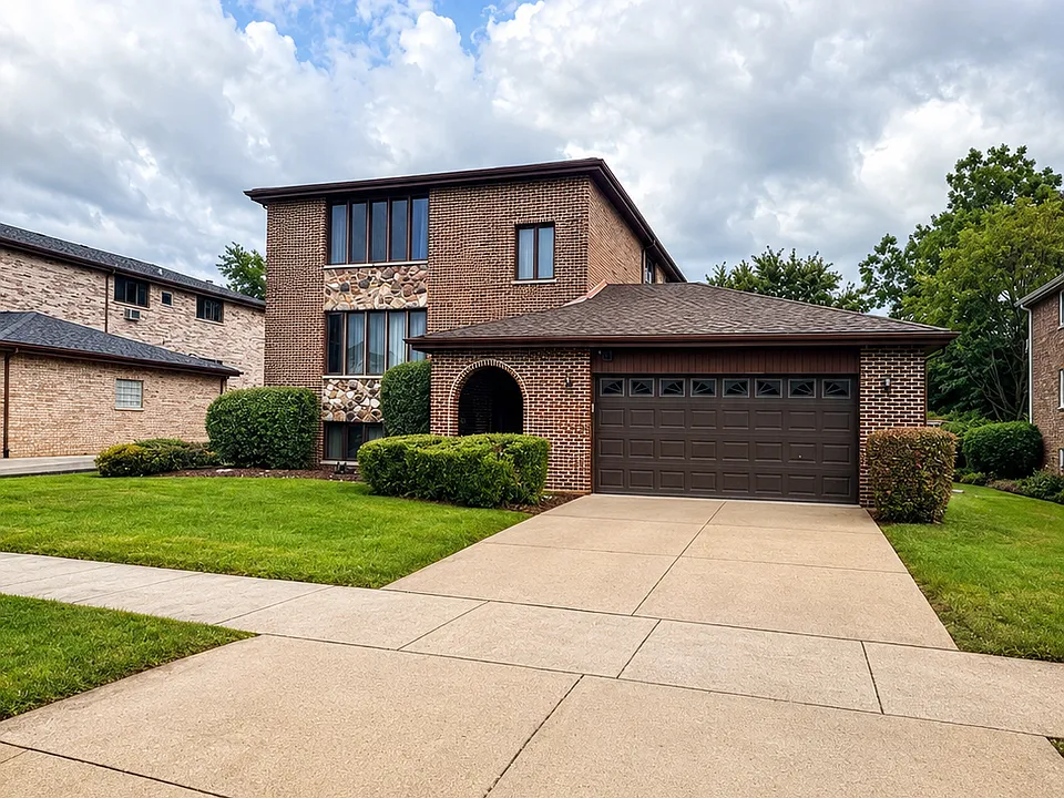11130 S Helena Dr #3