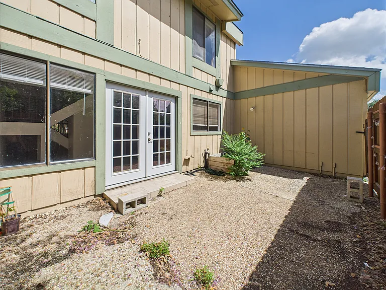 9520 Quail Village Ln — Photo 54