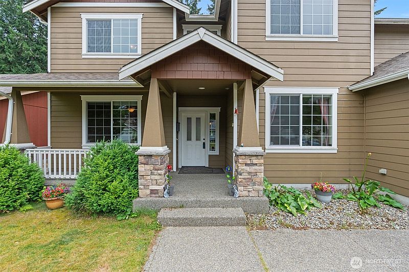2nd image of 4041 61st Court SW