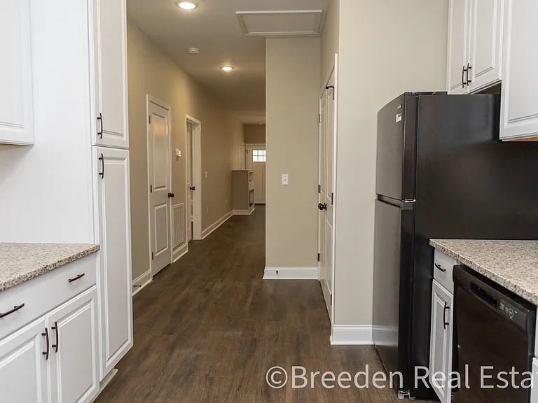 382 Harper Ave #382 — Photo 4