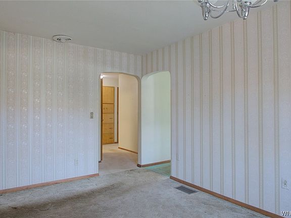 2nd image of 154 East Ave