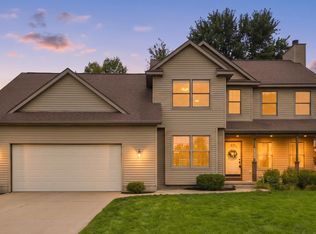 4029 Redbush Dr SW, Grandville, MI 49418