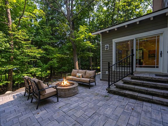 4th image of 1511 S Lake Drive