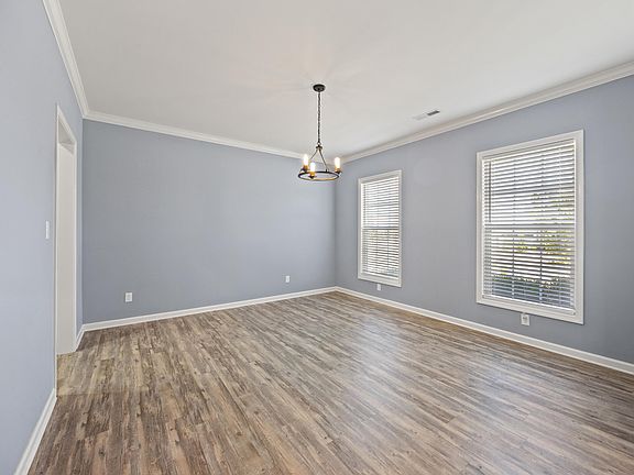 5th image of 312 Rowanberry Dr