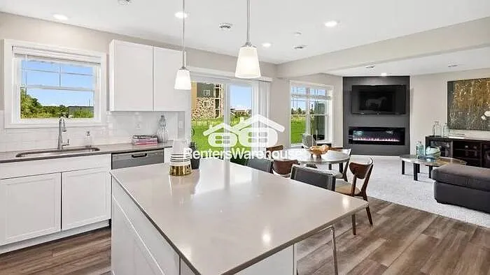 1062 Jubert Dr — Photo 3