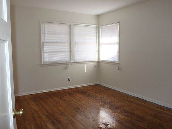5th image of 13139 Lakewood Blvd
