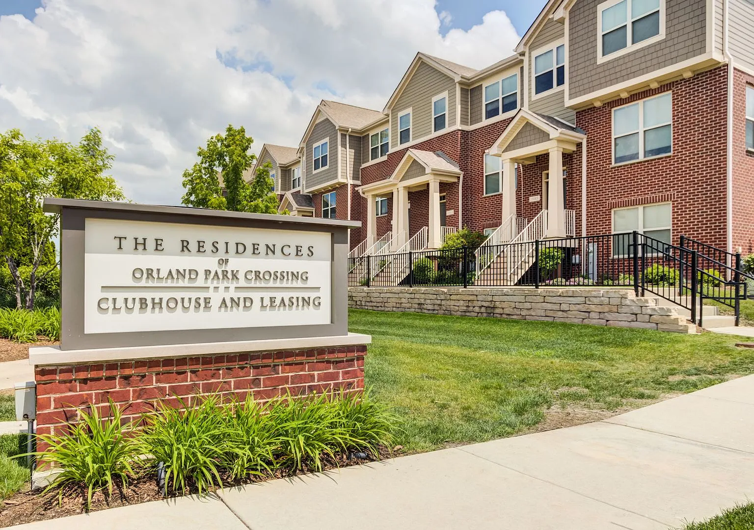 2 bed, 1254 sqft, $2,828 — Photo 1