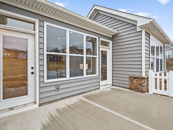 2nd image of 142 Village Ln