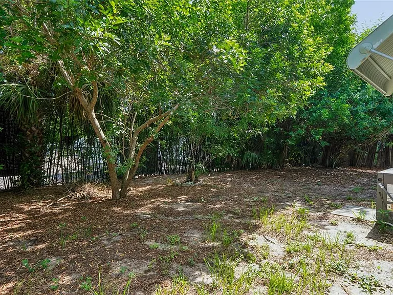 6601 Sutherland Ave — Photo 37