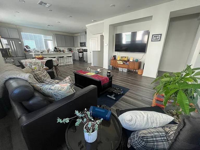 18441 W Mural Pl — Photo 6