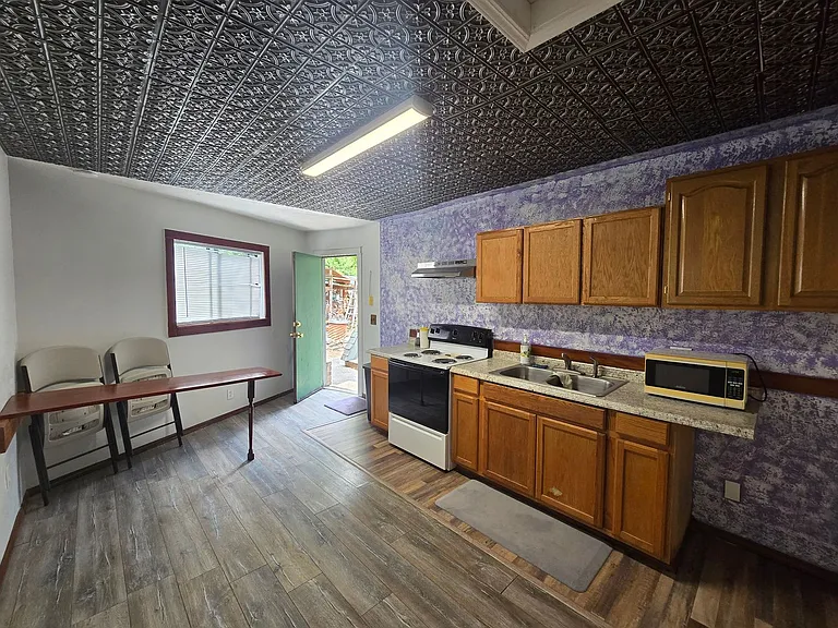 56 Sunset Ln #B — Photo 4
