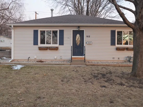 912 S Cloudas Ave, Sioux Falls, SD 57103