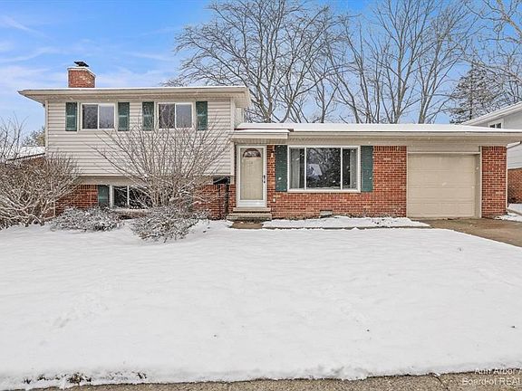 4th image of 709 Leona Dr