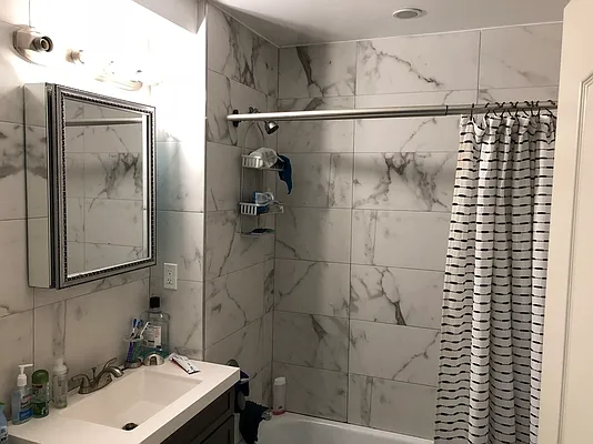 Rented by Voro, LLC | media 11