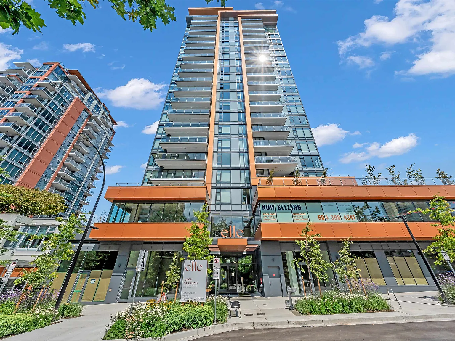 2 bed, 965 sqft, $4,480 — Photo 2