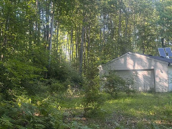3rd image of 2155 Doe Ct
