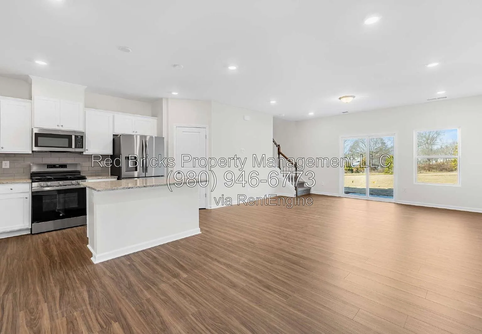 3 bed, 2.5 bath, 1601 sqft, $2,095 — Photo 4