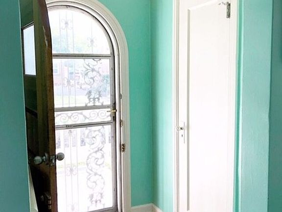 2nd image of 213 E Whitlock Ave