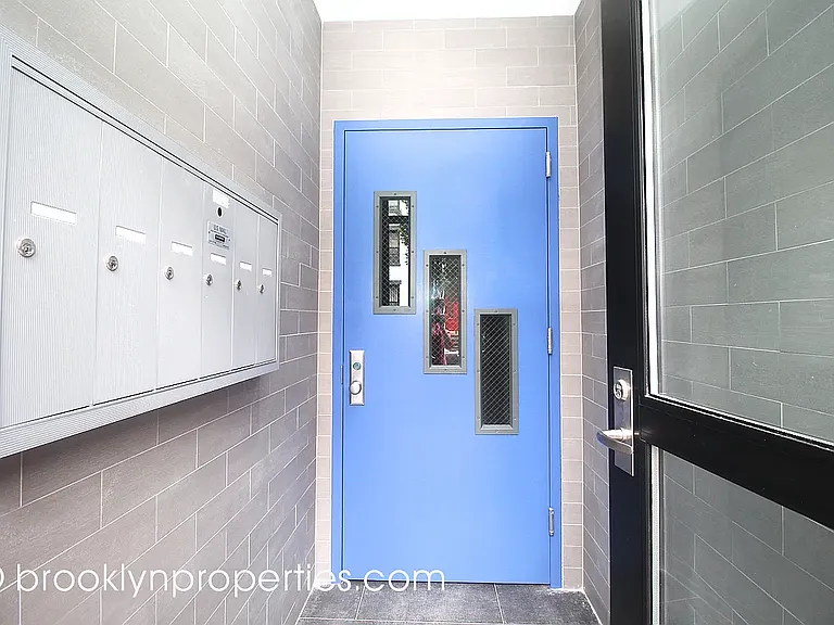 169 15th St #3B — Photo 34