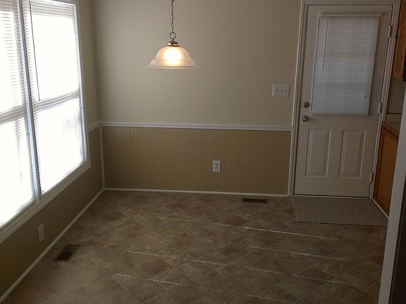 4th image of 1402 Sundown Dr