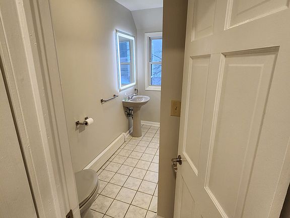 5th image of 77 Carmine St #2