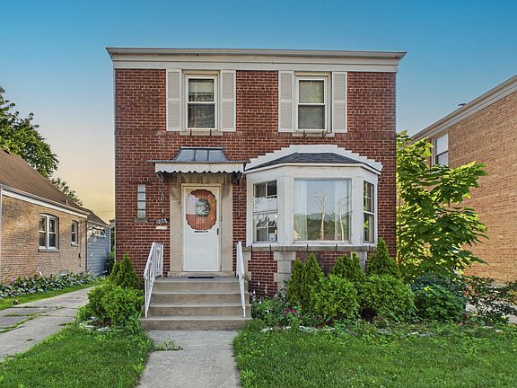 2nd image of 10718 S Trumbull Ave