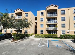 529 E Sheridan St APT 208, Dania, FL 33004