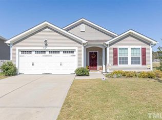 936 Harvest Point Dr, Fuquay Varina, NC 27526