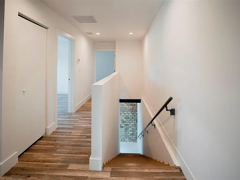 1413 NE 5th Ave #1 — Photo 37