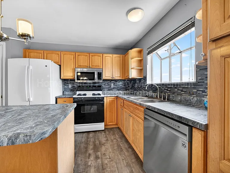 166 Royallprairie Ln — Photo 19