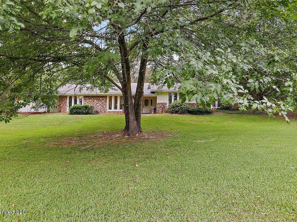 1st image of 221 Kiowa Dr