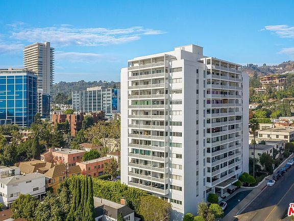 3rd image of 999 N Doheny Dr APT 702