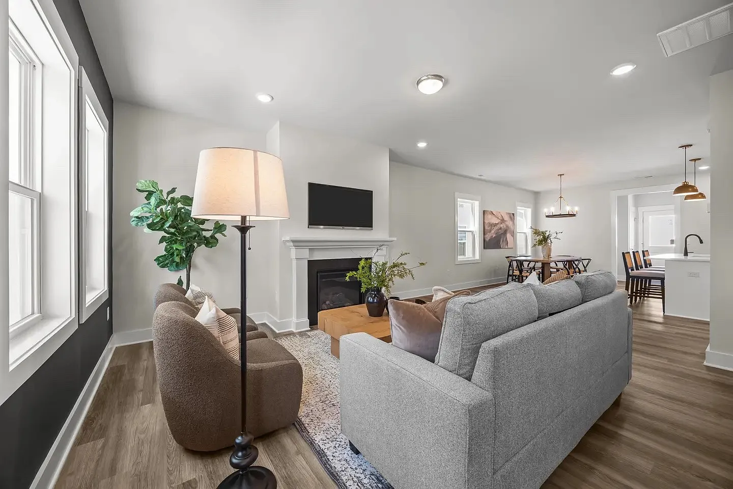 3 bed, 2.5 bath, 1589 sqft, $2,200 — Photo 4