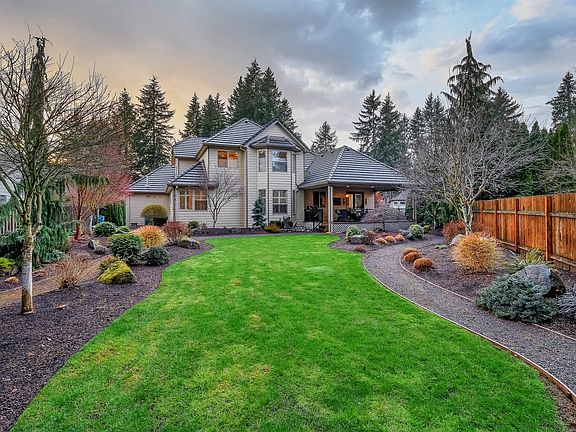 2nd image of 1305 NE 148th Pl