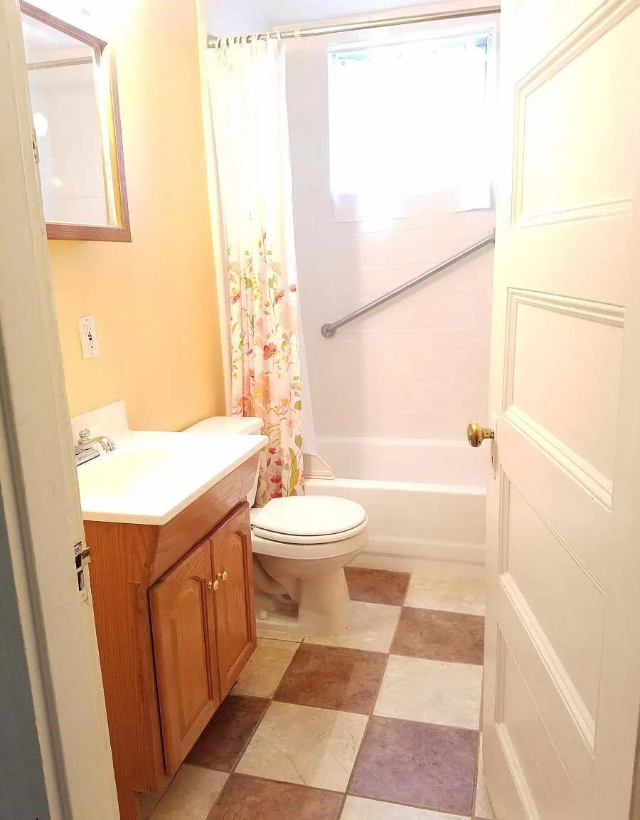 3 bed, 1000 sqft, $3,250 — Photo 1