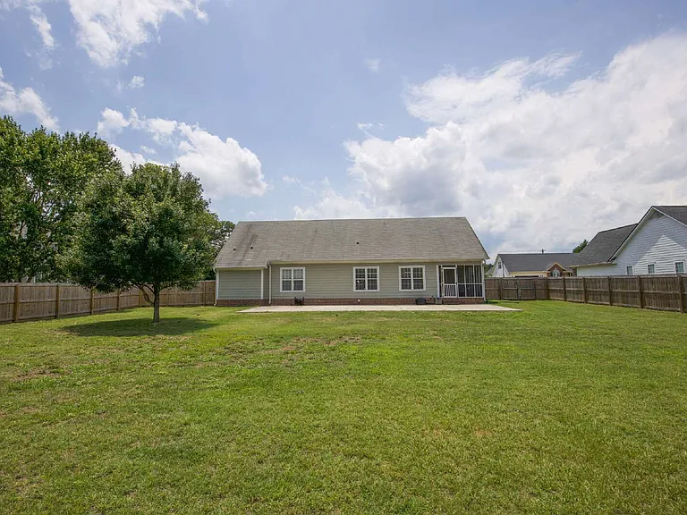 106 Harvest Ln — Photo 11