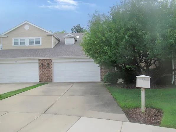 815 Winchester Ln, Northbrook, IL 60062