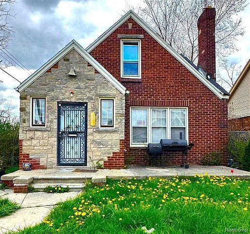 1st image of 15319 Sussex St