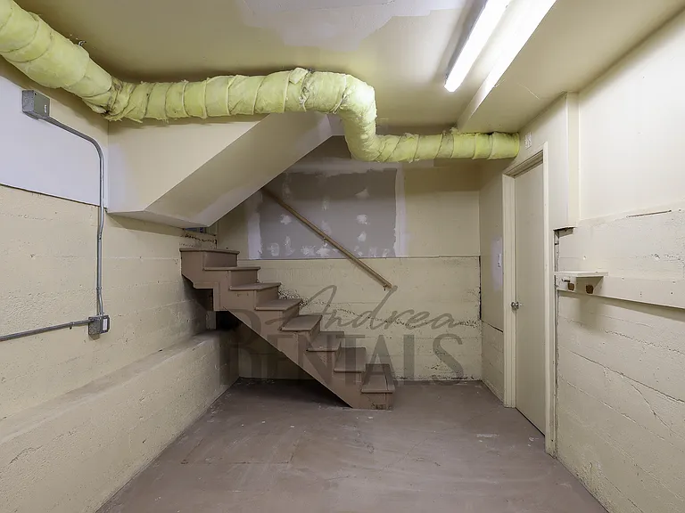 7 Ramona Ave — Photo 34